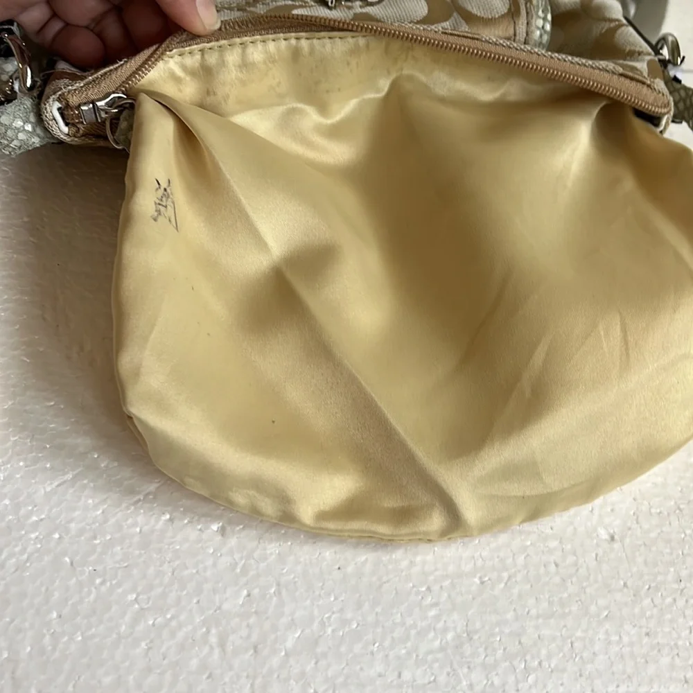 Coach tan signature C crossbody bag - Picture 14 of 15